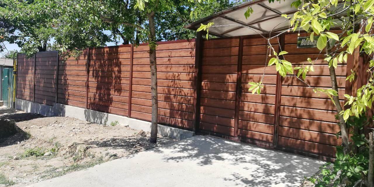 Забор из металлосайдинга ЕВРО-БРУС Каштан фото4 в Изобильном
