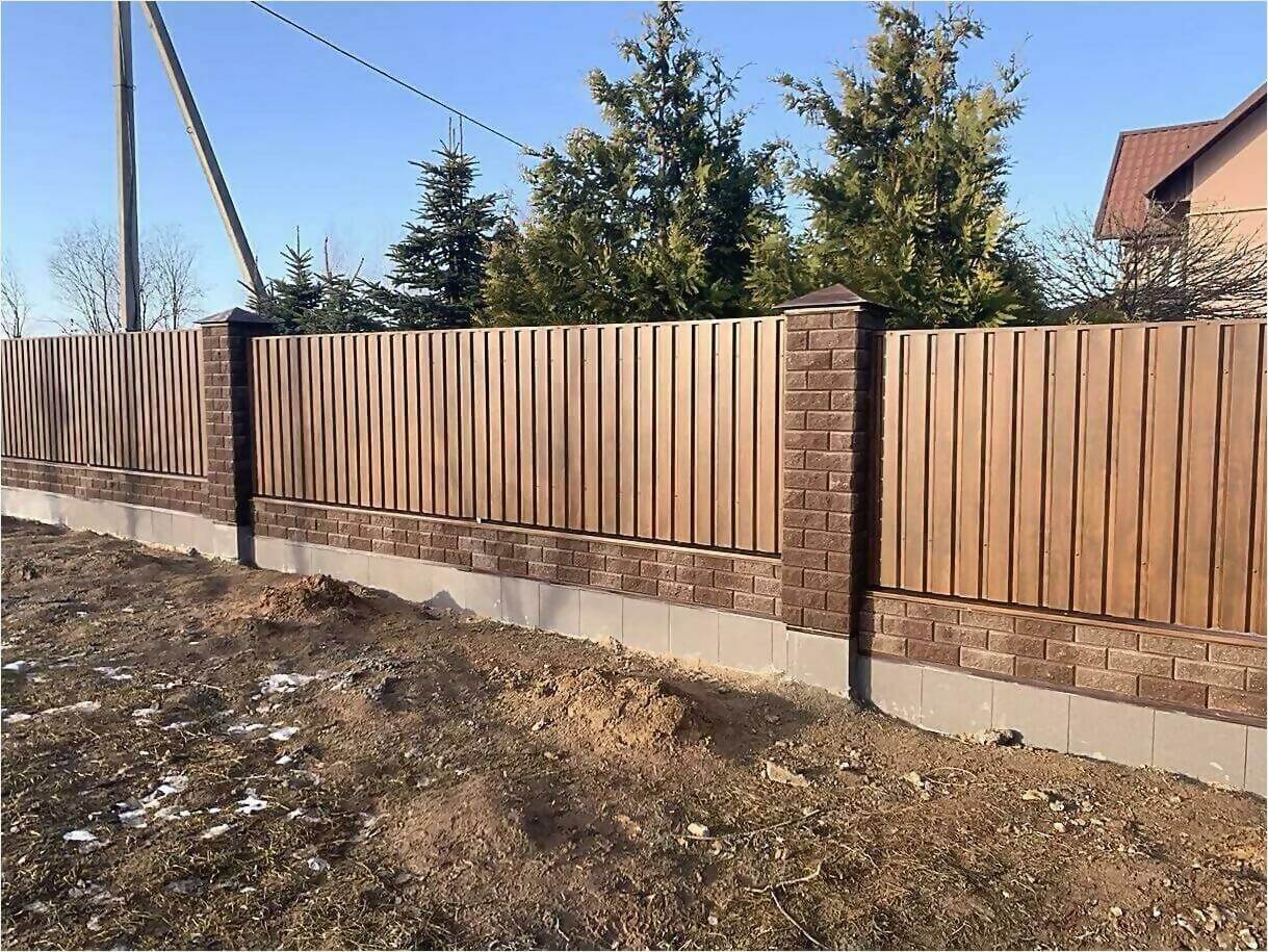 Забор из профлиста НС-21 цвет Printech темное дерево фото7 в Изобильном