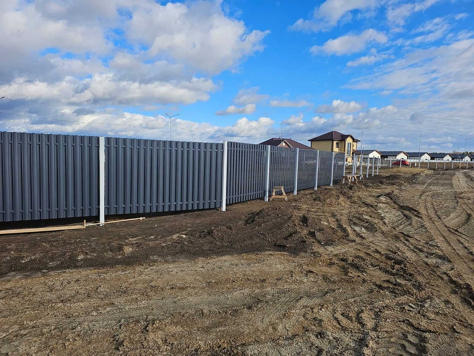 Забор из евроштакетника 234м RAL7024/7024 Серый Графит двусторонний фото 7 в Изобильном