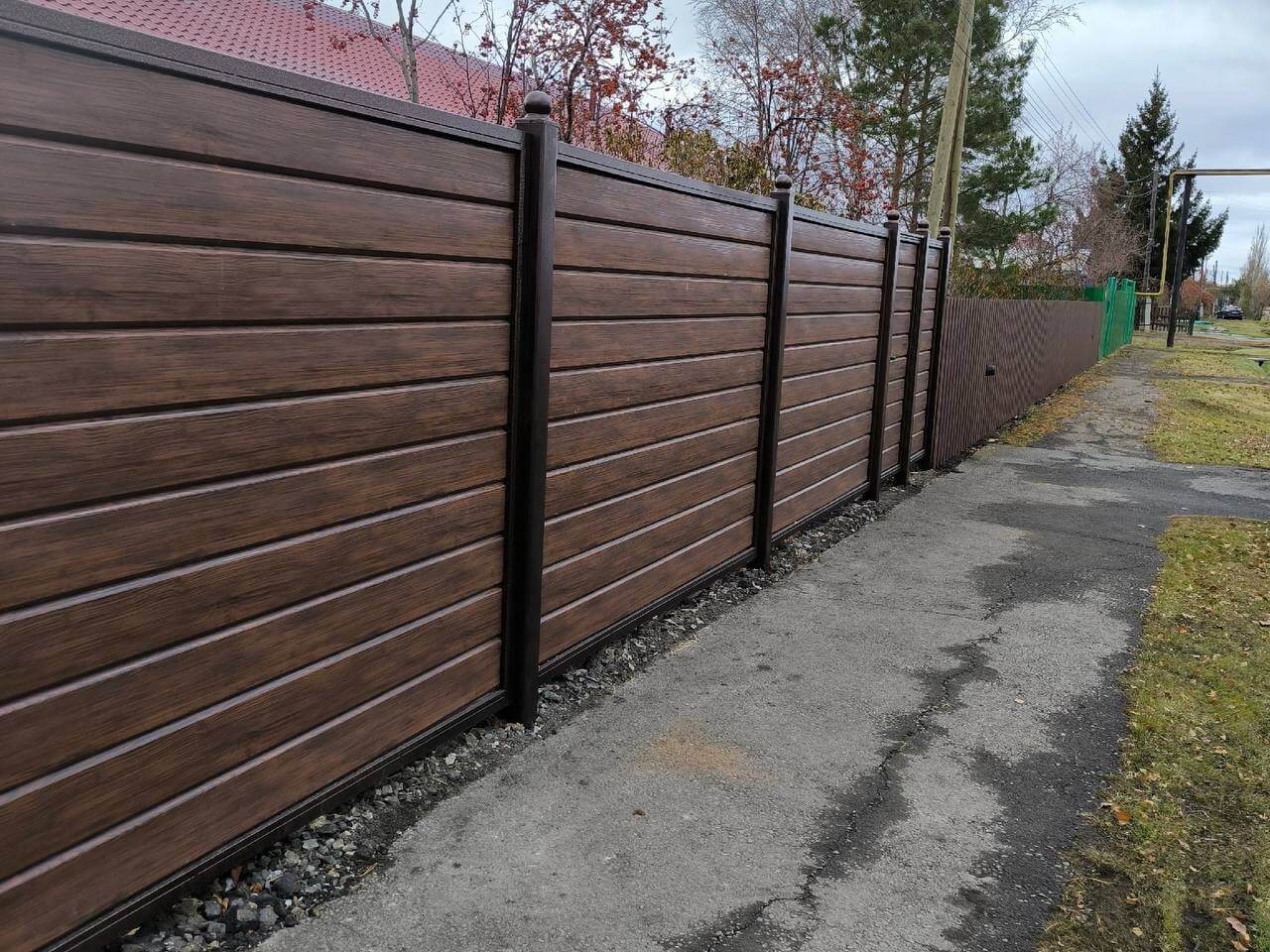 Забор из металлосайдинга Евро-Брус 46м Античное Дерево Принтек фото 1 в Изобильном