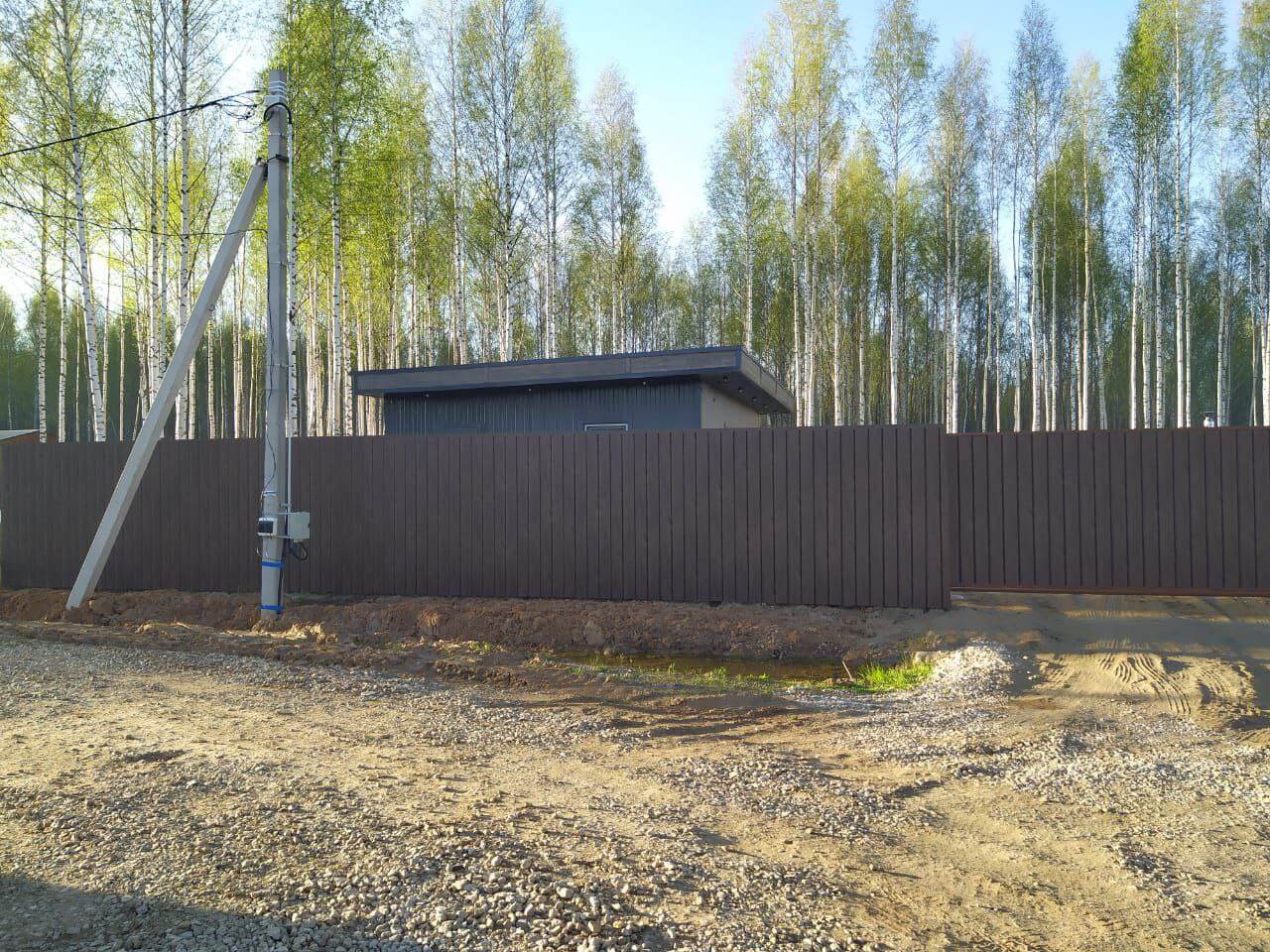 Забор из металлосайдинга ЕВРО-БРУС 25м Темный Каштан 3D Принтек фото 1 в Изобильном