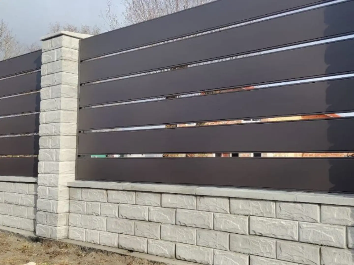 Забор-ранчо из металлопланкена 32м RAL8019 Темный Шоколад МАТТЕ фото 3 в Изобильном